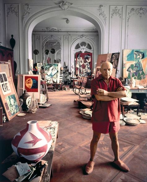 Ten Famous Artist Studios That We Love Famous Artists Paintings, Dora Maar, Art Picasso, Pablo Picasso Paintings, Robert Rauschenberg, Picasso Paintings, Saatchi Gallery, Picasso Art, Alexander Calder