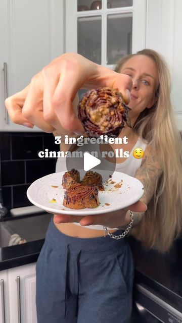 stephannn_ie on Instagram: "3 INGREDIENT CINNAMON ROLLS 🤤  Okay wow, you need to try these! Bite sized cinnamon rolls in less than 40 minutes?! I’m sold.  Here’s what you need: 6 tortilla (less if they are bigger) Cinnamon sugar Coconut oil  Pecans (optional)  Brush each of the tortillas with coconut oil and sprinkle with cinnamon sugar. Repeat with each layer!   Line a muffin tray and add cinnamon sugar and pecans to the bottom of each cup.   Roll and cut the tortillas into bite sized rounds. Place in the muffin tray and bake at 375 for 30 minutes!  Let me know if you try these!  . . #cinnamoroll #cinnamonroll #cinnamonrollrecipe #recipes #desserts #easydesserts #bitesized #snacks #funsnacks #recipeideas #foodies" Tortilla Cinnamon Roll Bites, Recipes Using Flour Tortillas, Protein Cinnamon Rolls, Muffin Tray, Cinnamon Rolls Recipe, Heart Healthy Recipes, 3 Ingredient, Rolls Recipe, Cinnamon Sugar