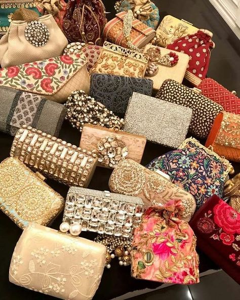 The Fab Fashion Closet on Instagram: “#bridalclutch #contest #giveaway #contests #contestalert #contestentry #indianwedding #fashionista #designer #stylish #indianfashion…” Bridal Purse Indian Wedding, Beautiful Clutches, Fancy Clutch Purse, Bridal Handbag, Bride Purse, Bridal Clutches, Indian Wedding Gifts, Embroidered Clutch Bag, Fancy Clutch