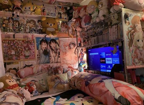 Itabeya Room, Nerdy Bedroom, Otaku Bedroom, Cluttered Bedroom, Otaku Room, Bedroom Deco, Messy Room, Anime Room, Room Goals