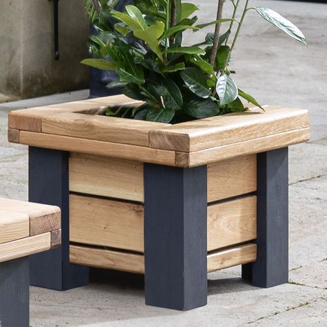 Diy Wooden Planters, Furniture Shelves, Architectural Plants, Garden Planter Boxes, Wooden Planter, Wooden Planters, Garden Planter, Wood Planters, Wooden Projects