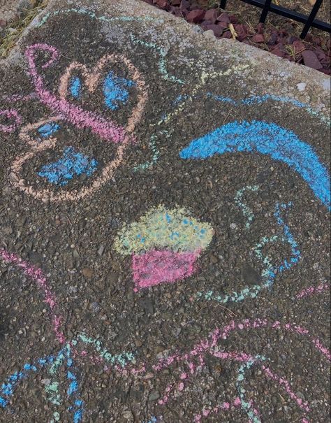 Chalk Art Sidewalk, Chalk Aesthetic, Sidewalk Chalk Art, Playing Outside, Neon Aesthetic, Sidewalk Chalk, Chalk Art, Sweet Pea, Pink Aesthetic