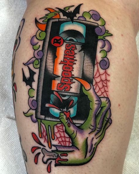 Tattoo of vhs and vhsishappiness in traditional Traditional Tattoo Halloween, Monster Movie, Movie Tattoo, Movie Tattoos, Scary Tattoos, Alien Tattoo, Spooky Tattoos, Sun Tattoos, Horror Tattoo