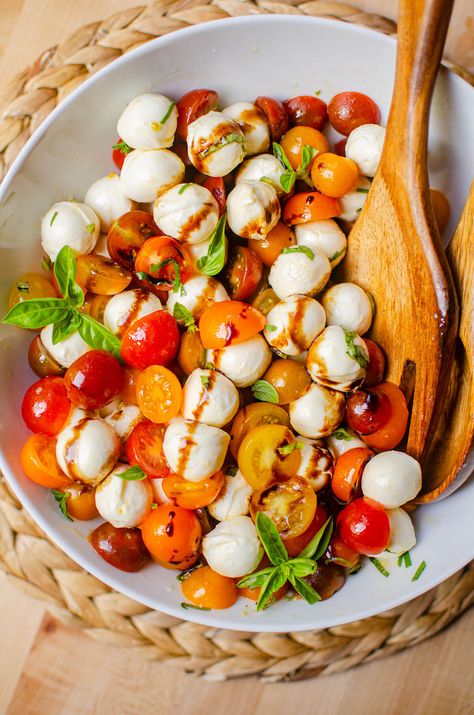 Bocconcini Salad Tomato And Bocconcini Salad, Boccini Salad, Mini Bocconcini Recipes, Bocconcini Recipes, Tomato Bocconcini Salad, Healthy Bbq Side Dishes, Salads For Summer, Bocconcini Salad, Easy Bbq Side Dishes