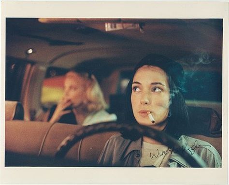 Night on Earth (Winona Ryder and Gena Rowlands) Winona Forever, Gena Rowlands, Night On Earth, Septième Art, I Love Cinema, Movies And Series, Winona Ryder, Film Stills, Look At You