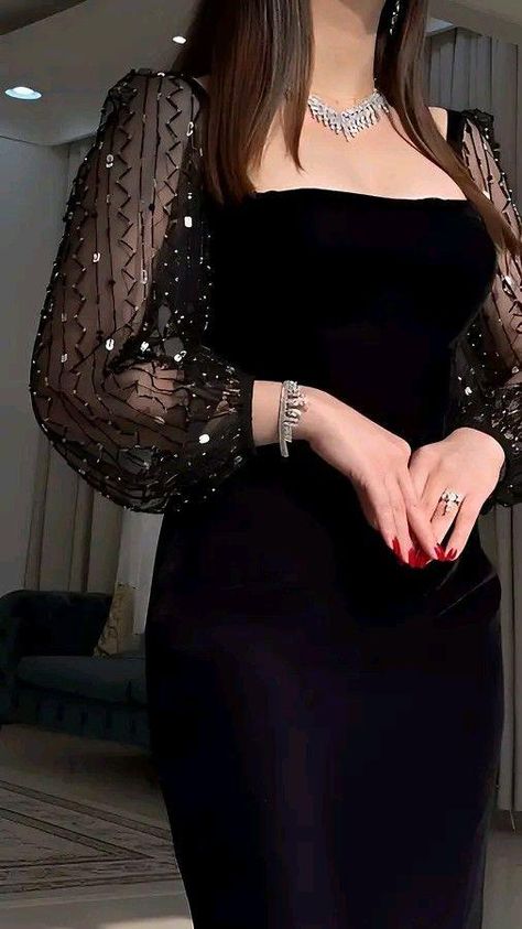 Black Dresses Classy, Red Dresses Classy, Pakistani Fancy Dresses, Fancy Dresses Long, Women Dresses Classy, Modest Dresses Casual, Elegant Dresses Classy, Designer Dresses Casual, Stylish Party Dresses