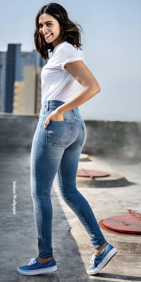 Deepika Padukone Jeans, Dipika Padukone, Deepika Padukone Style, Denim Wear, Hot Jeans, Indian Bollywood, Actress Pics, Bollywood Girls, Fashion Attire