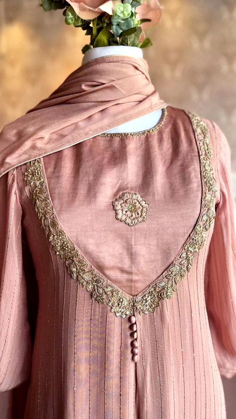 Anarkali Handwork Designs, Latest Salwar Suit Designs 2024, Handwork Neck Design, Latest Anarkali Designs 2024, Latest Neck Designs For Suits 2024, Kurti Work Design, Suit Back Neck Designs Indian Style Latest, Back Design For Suit, Latest Kurti Designs Pattern 2024