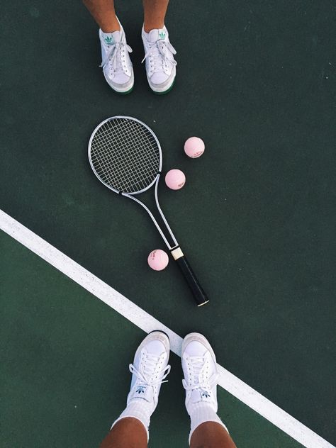 See more of arianadanielle’s VSCO. Mode Tennis, Tennis Court Photoshoot, Tennis Photoshoot, Tennis Photography, Tennis Pictures, Tennis Aesthetic, Tennis Life, Partner Workout, Tennis Fashion