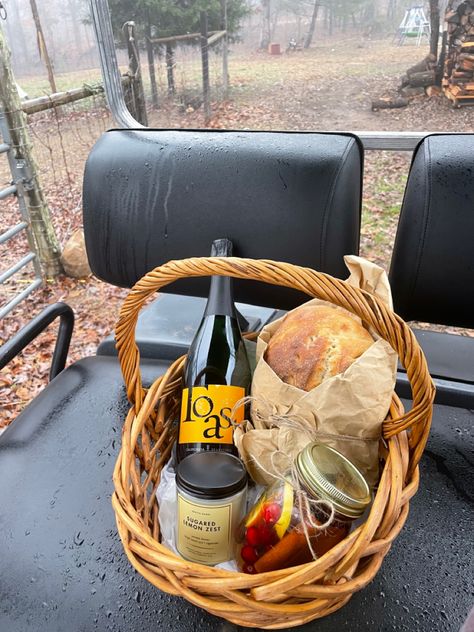 Neighbor Welcome Basket, Christmas Basket Neighbor, Artisan Gift Basket, Christmas Present For Neighbors, Sourdough Basket Gift, Cottage Core Gift Basket, Christmas Bread Basket, Gift Basket For Neighbors, Sourdough Bread Gift Basket Ideas