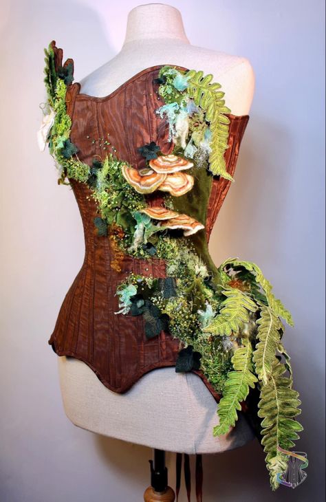 Moss Costume, Embroidered Moss, Embroidered Moth, Embroider Ideas, Ivy Leaves, In Depth, The Tree, Fern, Cottage