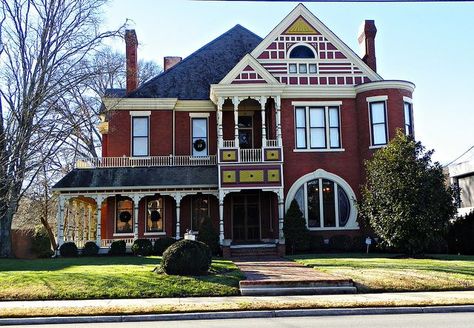 Victorian House: Dalton, Georgia by Traveled Roads, via Flickr Brick Victorian Homes, Queen Anne Victorian House, Brick Victorian, Dalton Georgia, Victorian Style Homes, Old Mansions, Victorian Mansions, Atlanta Homes, Victorian Architecture