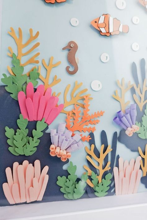 Under The Sea Diy Crafts, Construction Paper Sea Creatures, Under The Sea Paper Crafts, Diy Sea Decor, Paper Ocean Crafts, Sea Paper Craft, Sea Themed Classroom Ideas, Coral Reef Bulletin Board, Under The Sea Craft Ideas