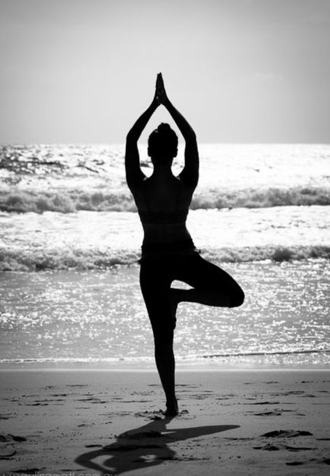 Yoga Foto's, Yoga Lifestyle Photography, Yoga Kunst, Photo Yoga, Yoga On The Beach, Yoga Poses Photography, Yoga Photoshoot, Yoga Nature, Yoga Inspo