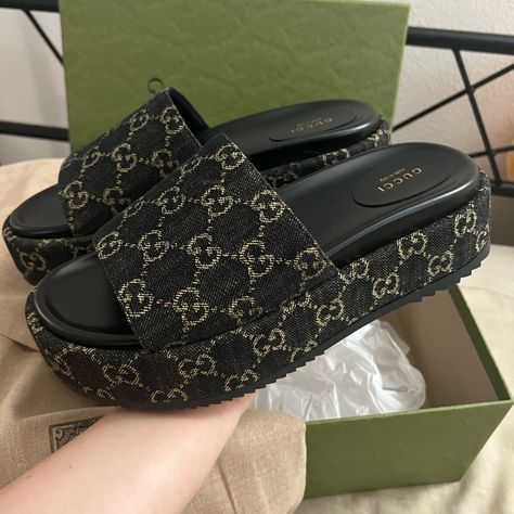 Brand New In Box With The Gucci Dust Bags Price Is Firm! Sold Out Style!! Please Do Not Bother With Lowballs Can Alternatively Buy At Original Retail If Found Available. This Is Your Chance To Get These At Less Than Original Retail :) Size 40 (Also Available In 39 And 41 In A Light Denim Option) Gg Gucci Logo Jacquard Black Denim Angelina Platform Sandals Cute Chunky Platform Colorway Is Called “Black And Ivory” Mix. So Cute And Adds A Touch Of Luxury To Any Outfit! Gucci Platform Sandals, Platform Dress Shoes, Denim Sandals, Sandals Cute, Gucci Horsebit, Gg Monogram, Gucci Logo, Black Leather Pumps, Platform Stilettos