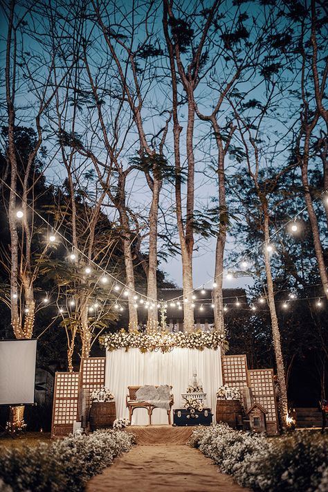 Wedding Backdrop Design Philippines, Filipino Rustic Wedding, Filipiniana Wedding Theme Backdrop, Pinoy Wedding Ideas, Filipiniana Wedding Backdrop, Filipino Themed Wedding Reception, Filipiniana Birthday Theme, Wedding Filipiniana Theme, Modern Filipiniana Wedding Theme Reception