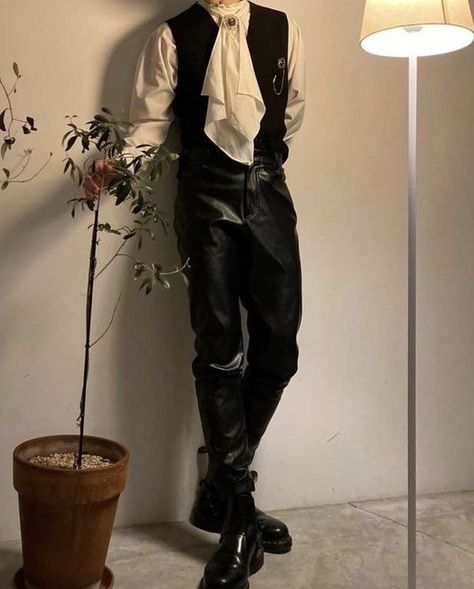 Steampunk Formal Men, Victorian Gothic Aesthetic Outfit Men, Vamp Outfit Men, Vampire Aesthetic Clothes Male, Vampire Prom Outfit, Vampire Fashion Aesthetic Male, Mens Avant Garde Fashion Haute Couture, Male Outfits Fancy, Formal Pirate Outfit