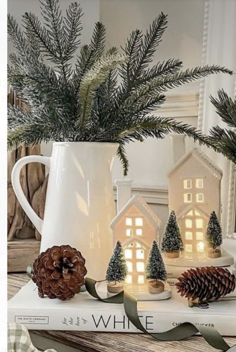 Christmas Pitcher Decor, Winter Decor Home, Christmas Decor Ideas For Living Room Modern, Scandinavian Winter Decor, Hearth Decorating Ideas, Simple Farmhouse Christmas Decor, Dining Table Christmas Decor, January Home Decor Ideas, Christmas Coffee Table Decor