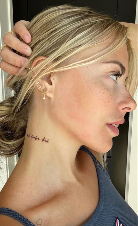 Soft Tattoo, Side Neck Tattoo, Neck Tattoos Women, Pretty Ear Piercings, Petite Tattoos, Cute Ear Piercings, Cute Tattoos For Women, Classy Tattoos, Discreet Tattoos