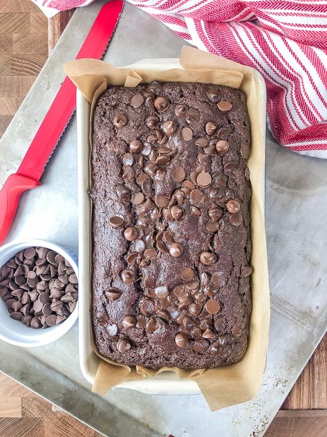 Keto Chocolate Zucchini Loaf - Rich and Moist...and all made in one bowl! Pumpkin Bread Gluten Free, Chocolate Zucchini Loaf, Chocolate Pumpkin Bread, Zucchini Loaf, Bread Gluten Free, Ideal Protein Recipes, Keto Treats, Summer Zucchini, Easy Gluten Free Desserts