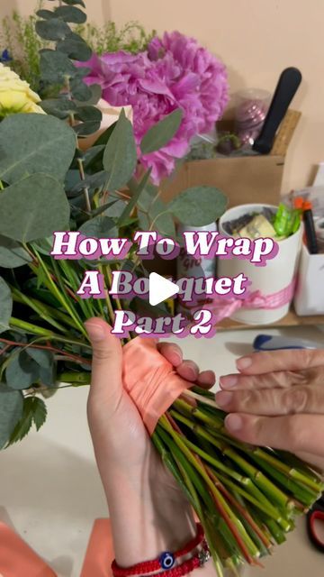 Tognoli Florist | Flower Delivery in MD on Instagram: "This suggestion was great so I decided to make a part two and complete the technique in one video ☝️ . . #howto #howtowrap #bouquet #bridesbouquet #flowers #florist #freshflowers #peachbouquet #orangebouquet #whitebouquet #boda #flores #floreria" Diy Bouquet Wrap Wedding, Hand Held Bouquets For Homecoming, Wrapping A Flower Bouquet, How To Make A Flower Bouquet With Ribbon, Ribbon Wrapped Bouquet, How To Make Your Own Bouquet, How To Make Flower Bouquet Step By Step, Bouquet Making Party, How To Make A Wedding Bouquet