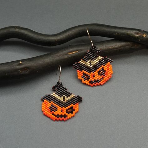 Halloween Beaded Earrings Pattern DIY Jewelry Pumpkin in Hat Seed Bead for Delica October Design Beading Brick Stitch Digital Pdf Beadwork - Etsy Halloween Beaded Earrings, October Design, Beaded Earrings Pattern, Halloween Beaded Jewelry, Miyuki Beads Pattern, Seed Bead Crafts, Loom Jewelry, Seed Bead Pattern, Halloween Beads