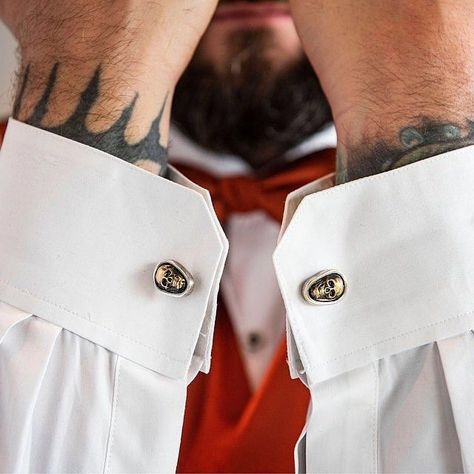 🔥🔥🔥 @_tiffanie_lynn_ sent along this amazing pic taken by @gregdohlerphotos (FB: @gregory.dohler) of her now-hubby, ON THEIR WEDDING DAY, showing off his new MC&W sterling silver and brass skull cufflinks. I 😍 this so much!!! Gothic Minimalist, Skull Cufflinks, Skull Pin, Mens Cuff, Gold Skull, French Cuff, Skull Jewelry, Silver Cufflinks, Cufflinks Men