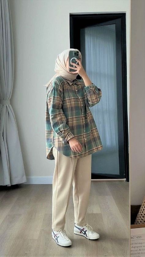 Stylish Outfits Casual, Tutorial Hijab Pashmina, Modest Casual Outfits, Mode Hijabi, Muslim Outfits Casual, Tutorial Hijab, Fashion Top Outfits, Casual Hijab, Modest Dresses Casual