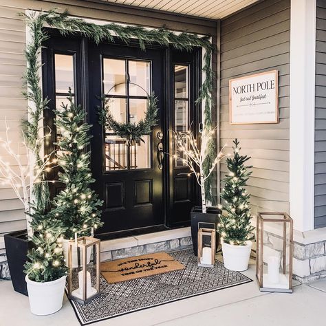 50+ Stunning Christmas Front Porch Decor Ideas! - Prada & Pearls Winter Front Porch Decor, Winter Front Porch, Christmas Entryway, Front Door Christmas Decorations, Winter Porch, Classy Christmas, Christmas Front Doors, Christmas Front Porch, Christmas Porch Decor