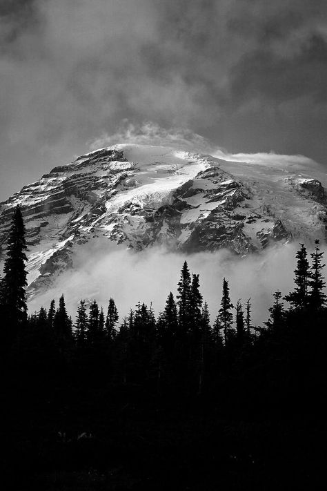 Winter Black Aesthetic, Black And White Aesthetic Landscape, Black And White Nature Photos, Black And White Art Work, Snow Black And White, Black And White Mountains, Black White Landscape, Alpine Landscape, Black And White Nature