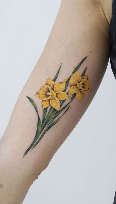 Easter Flower Tattoo, Daffodil Color Tattoo, Daffodil Tattoo Birth Flower, Welsh Daffodil Tattoo, Colored Daffodil Tattoo, Daffodils Flower Tattoo, Daphidill Tattoo, Dafadills Tattoo Design, Jonquil Tattoo