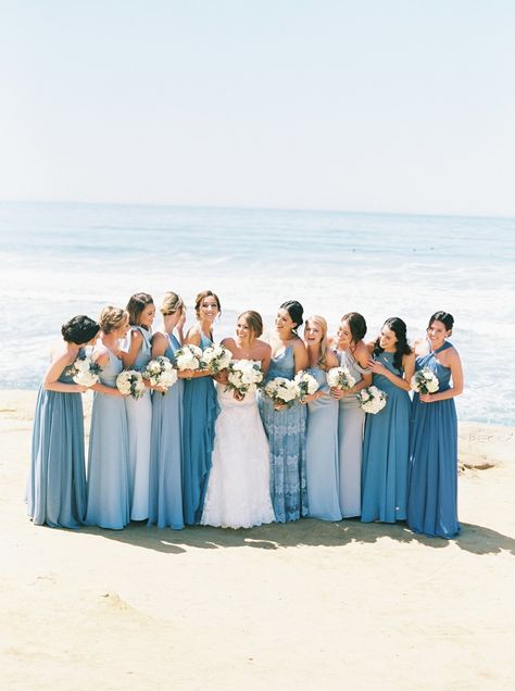 Bring That Blue And White Beach Theme Into Your Garden Wedding Pretty Beach Weddings, Light Blue Different Bridesmaid Dresses, Cute Summer Wedding Ideas, Beach Wedding Dresses Bridesmaid, Summer Beach Wedding Ideas, Ocean Wedding Bridesmaid Dresses, Summer Beach Wedding Bridesmaid Dresses, Simple Blue Bridesmaid Dresses, Light Blue And White Beach Wedding