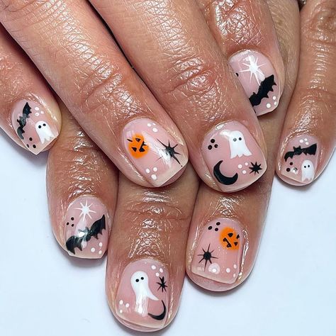 Amber Nail, Dead Nails, Halloween Manicure, Halloween Press On Nails, Halloween Acrylic Nails, Acrylic Design, Holiday Nail, Nails Now, Little Ghost