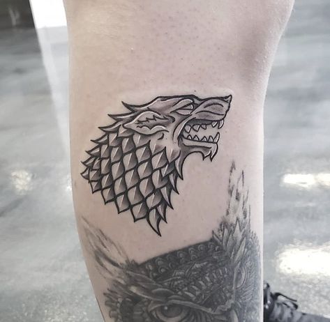 Remember Tattoo, Snow Tattoo, Tattoo Pierna, Game Of Thrones Tattoo, Vikings Tattoo, Sigil Tattoo, Dragon Tattoo For Women, The Best Game, Patchwork Sleeve