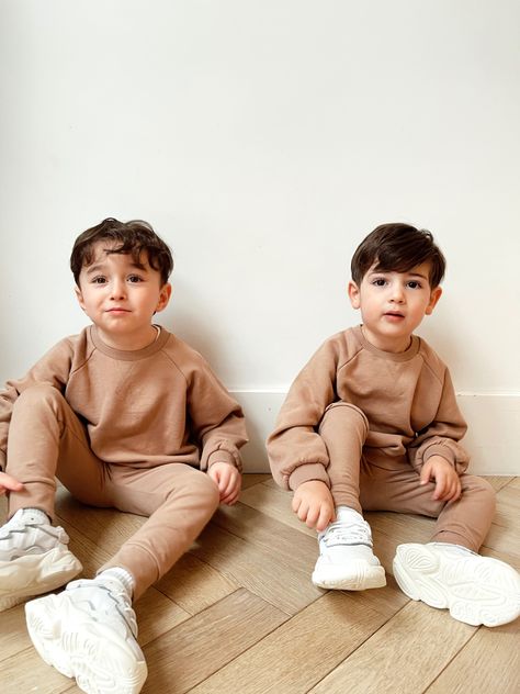 Walking Photo, Twins Boys, Childhood Pics, Nostalgic Childhood, Twin Baby Boys, Trendy Boy Outfits, Baby L, Twin Outfits, Baby Fits