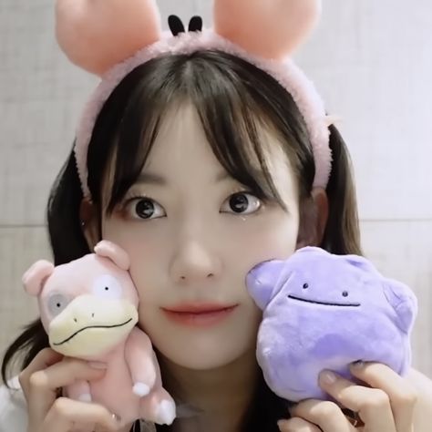 lesserafim sakura icon Sakura Pfp, Lesserafim Sakura, Sakura Lesserafim, Character Names, Sanrio Characters, These Girls, My Only Love, Loving U, South Korean Girls