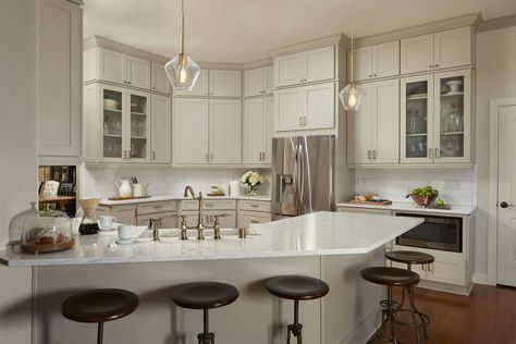 Transitional Modern Kitchen, Peninsula Kitchen Design, Peninsula Kitchen, Kitchen Design Images, Curved Kitchen, Kitchen Peninsula, Kitchen Transitional, Gray Kitchen, Glass Cabinet Doors