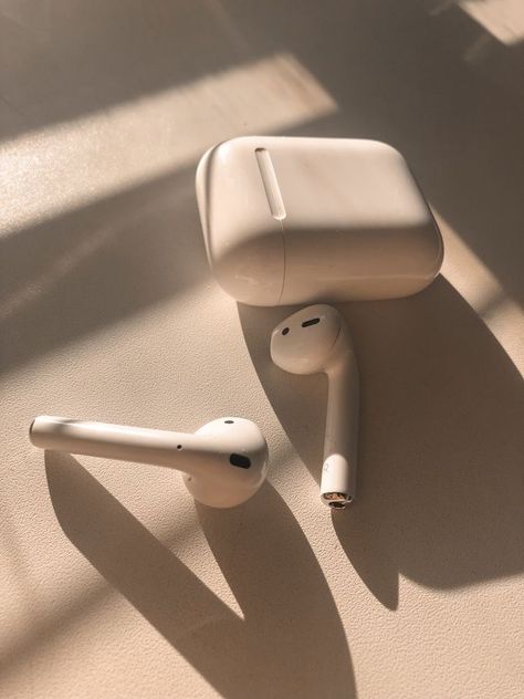 Fone Apple, Airpods Apple, Sony Headphones, Apple Airpods 2, Mac Mini, Macbook Pro Retina, Air Pods, Music Aesthetic, Beige Aesthetic