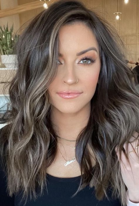 Balayage Straight Hair, Ash Brown Hair Color, Ash Brown Hair, Ash Hair Color, Ombre Brown, Hair Ombre, Caramel Highlights, Brown Hair Balayage, Fesyen Rambut