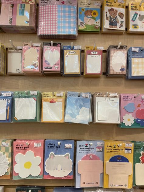 Korean Stationery Shop, Stationery Shop Aesthetic, Stationary Supplies Korean Stationery, Korean Stationery Aesthetic, Miniso Shopping, Study Asthetic, Korean Stationary, Sticky Notes Aesthetic, Asthetic Stationery