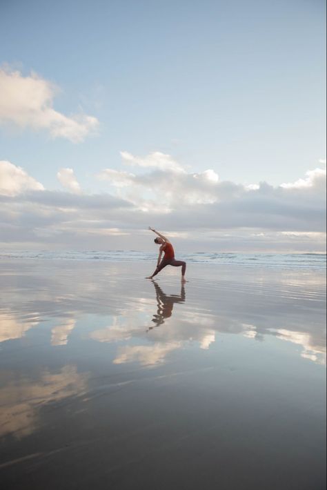 Yoga Astethic Photos, Nature Yoga Photoshoot, Yoga Aesthetic Nature, Beach Yoga Aesthetic, Marram Montauk, Artistic Yoga Photography, Yoga Aesthetic Photography, Yoga Mirror, Yoga Photography Outdoor