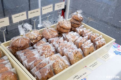 At the Reston Farmer's Market: Delicious Gluten-Free Baked Treats Farmers Market Food Display, Bake Sale Displays, Farmers Market Stand, Bake Sale Packaging, Farmers Market Booth, Farmers Market Display, Cookie Display, Pastry Display, Home Bakery Business