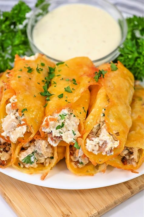 Keto Chicken Bacon Ranch Roll-Ups Salt And Vinegar Chicken, Chicken Broccoli Pasta Casserole, Keto Chicken Bacon Ranch Casserole, Lunch Box Ideas For Adults, Keto Chicken Bacon Ranch, Keto Chicken Bacon, Bacon Ranch Pizza, Ranch Pizza, Bacon Ranch Casserole