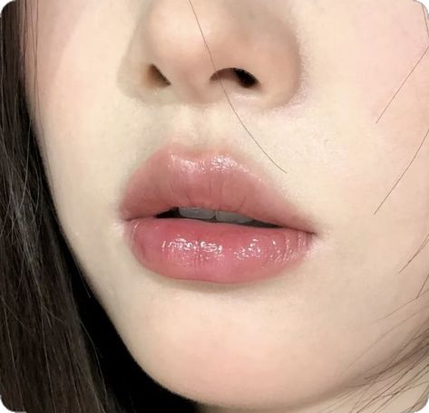 yesstyle code: BAEZH1J | glossy lips makeup inspo lip tint lip gloss xiaohongshu Ulzzang Lips Aesthetic, Angelic Lips Shape, Lips Vision Board, Douyin Makeup Lips, Thick Lips Aesthetic, Jennie Lips, Douyin Lip Makeup, Rounded Cupids Bow Lips, Plump Lips Aesthetic