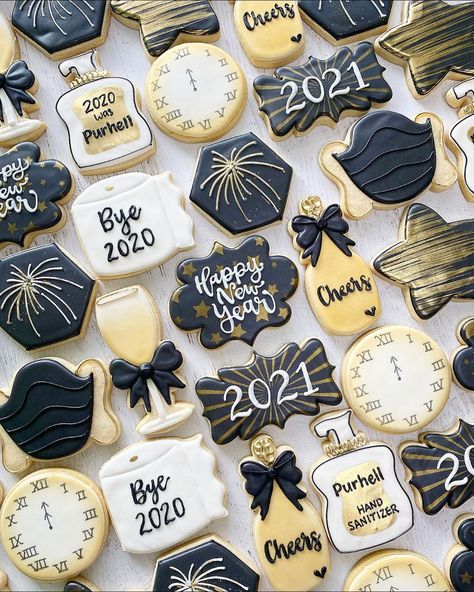 Royal Frosting, New Years Cookies, Royal Iced Cookies, Minute To Win, It Game, Minute To Win It, Cookie Party, Christmas Cookies Decorated, Cookie Inspiration