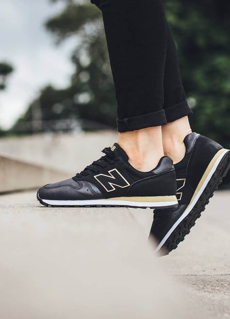 The New Balance 373…it’s 3.53 times more efficient New Balance 373 Women Outfit, New Balance 373, Nike Casual, Outfit Street Style, New Balance Outfit, Jeans Shoes, Wedges Shoes, Balance Sneakers, Hair Help