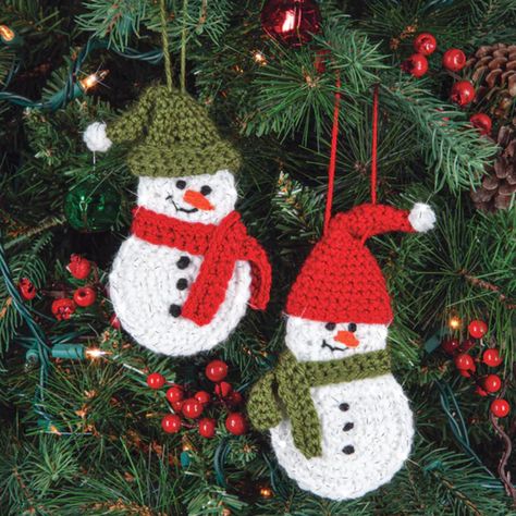 Snow Globe Crochet Ornament, Snowman Crochet Ornament, Crochet Nutcracker Ornament, Crocheted Cardinal Free Pattern, Rustic Crochet Christmas Ornaments, Vintage Crochet Ornaments, Cute Crochet Ornaments, Crochet Food Ornaments, Mini Crochet Snowflake