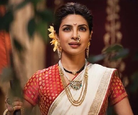 Priyanka Chopra Saree In Bajirao Mastani Bajirao Mastani, Marathi Bride, Nauvari Saree, Saree Blouse Patterns, Indian Photoshoot, Indian Woman, Indian Aesthetic, Saree Look, Priyanka Chopra