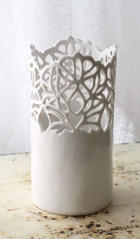 Rob Ryan, Keramik Design, Surface Decoration, Ceramic Techniques, Ceramics Ideas, Clay Vase, Pottery Classes, Ceramics Projects, Keramik Vase