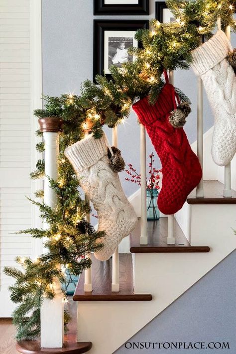 Christmas Entry Decor | Garland, Stockings & Berries | Easy ideas for decorating your foyer and stairway for Christmas. Budget friendly and festive! Christmas Staircase Decor, Christmas Budget, Christmas Stairs, Christmas Entry, Christmas Staircase, Diy Jul, Entry Decor, Simple Christmas Decor, Ideas For Decorating